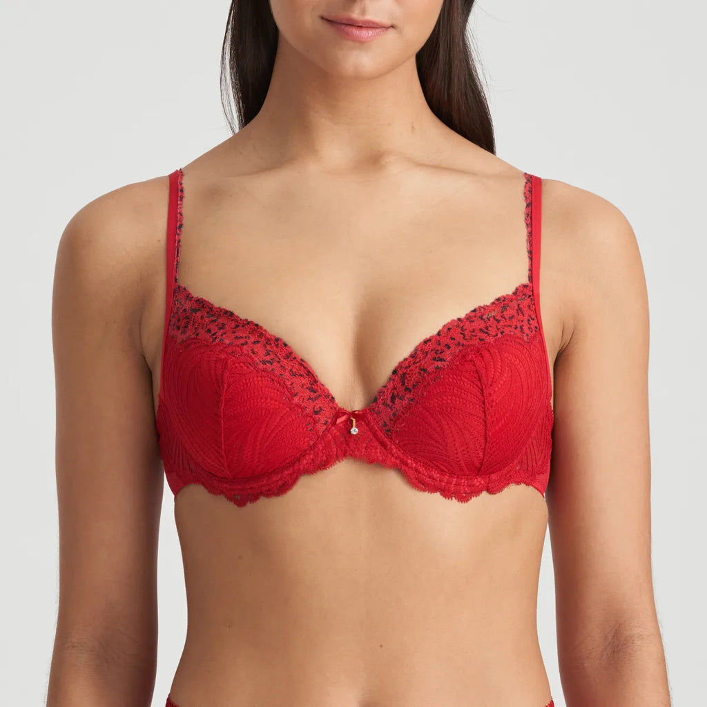 Victoria's Secret strawberry padded underwire, adjustable straps bra. Size  34C
